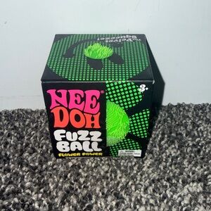 Fuzz Ball - Bright Green